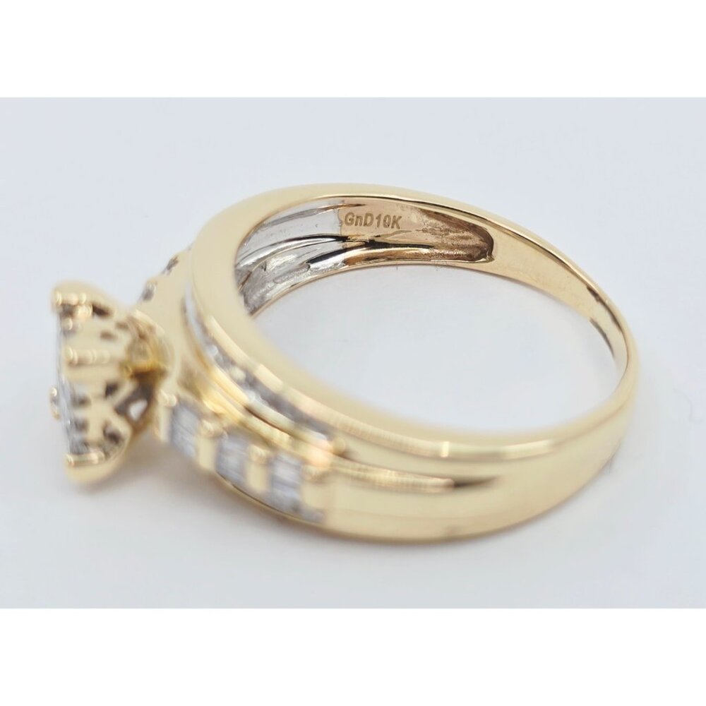 10K Solid Yellow Gold Round, Baguette & Princess Cut Diamond Ring - Size 7.50 - Picture 14 of 16